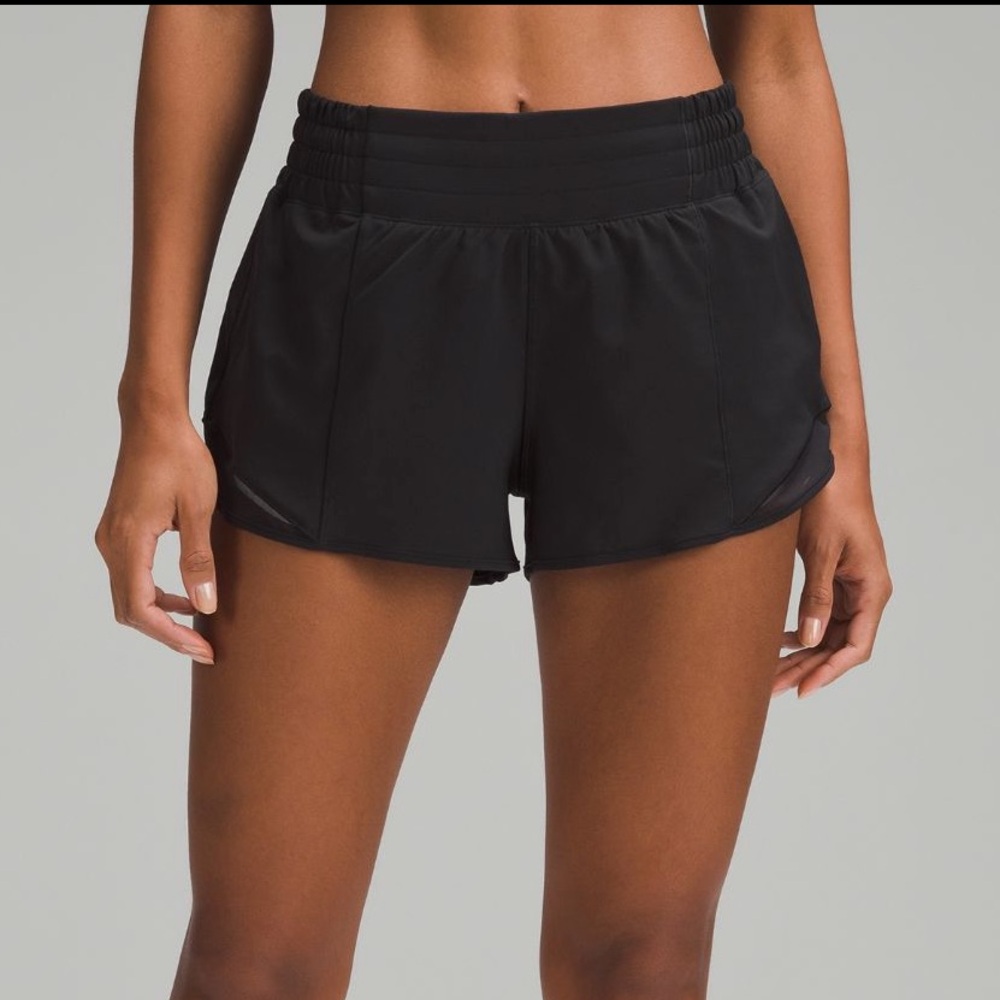 Lululemon Hotty hot high rise 2.5”
